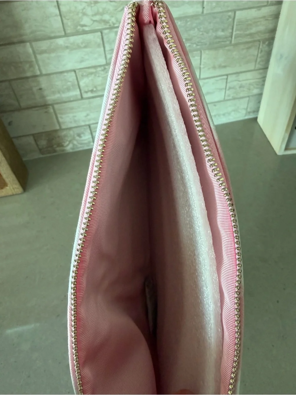 NWOT kate spade Pink Gingham Zip Pouch